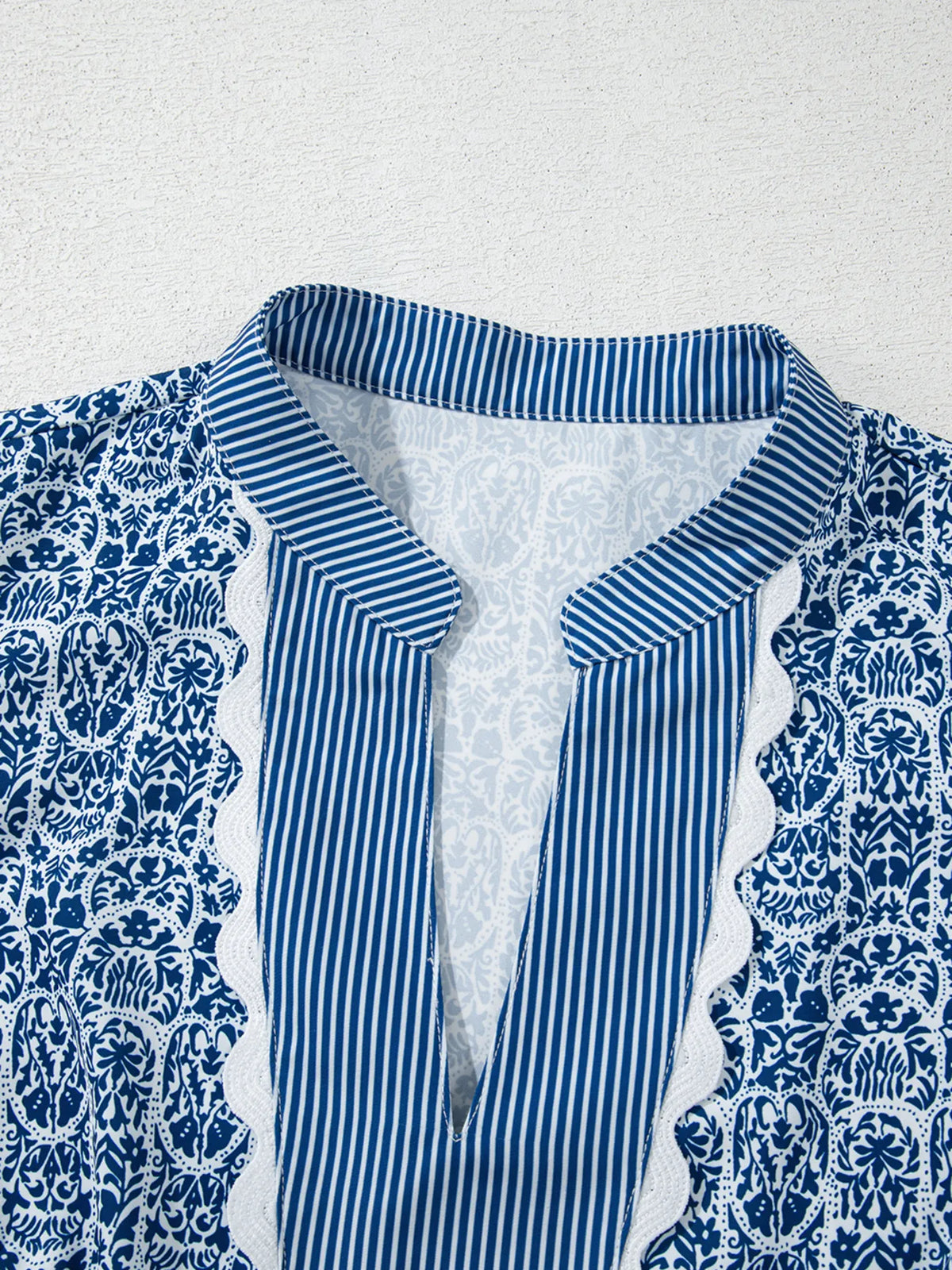 Printed Contrast Ric-Rac Puff Sleeve Top - Ladyez