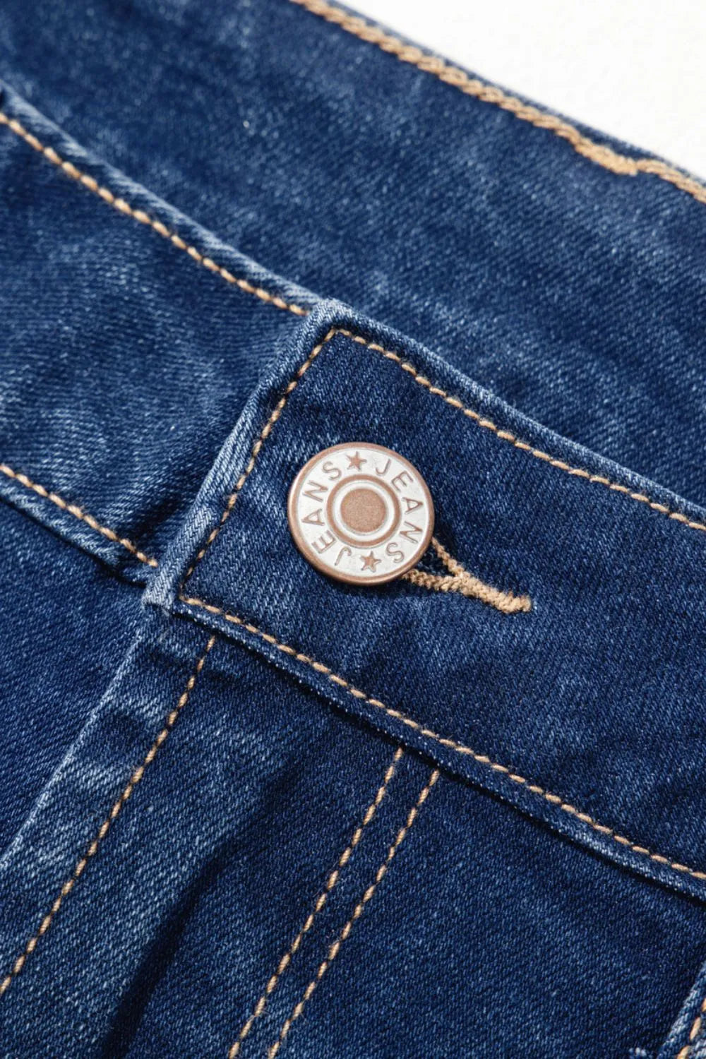 Center Seam Deep Wash Straight Jeans - Ladyez