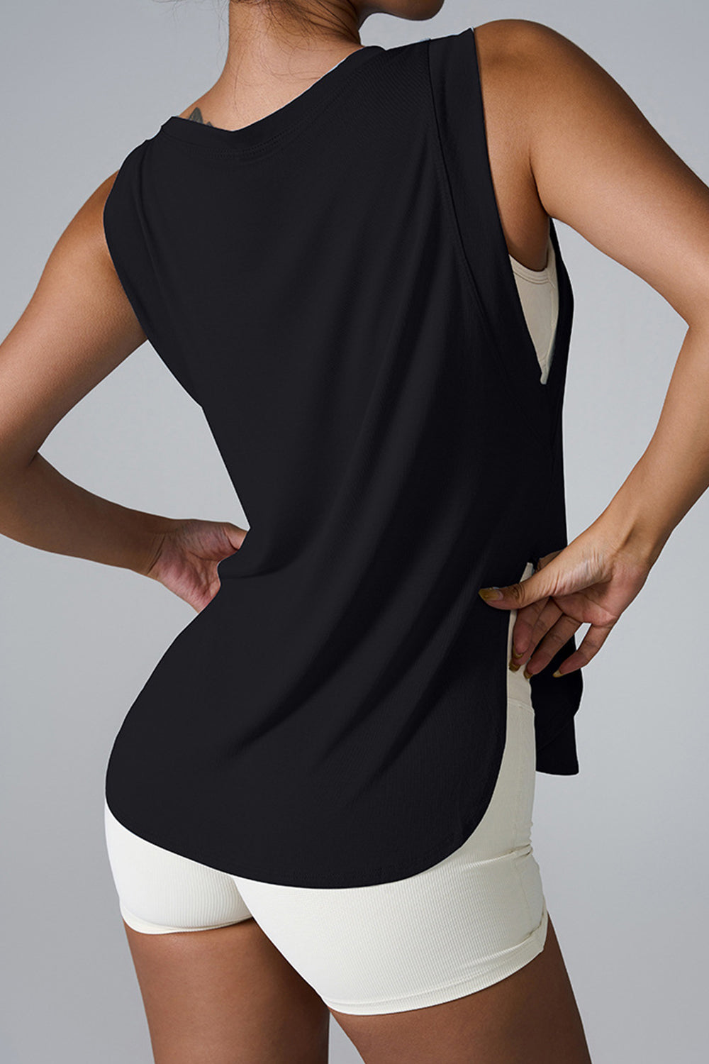 Slit Round Neck Active Tank - Ladyez