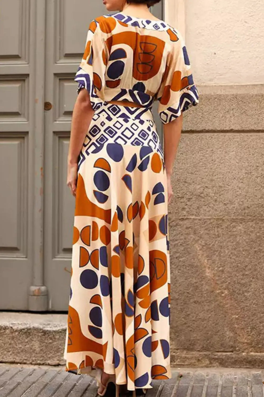Geometric Print V-Neck Maxi Dress with Cutout Detail - Ladyez