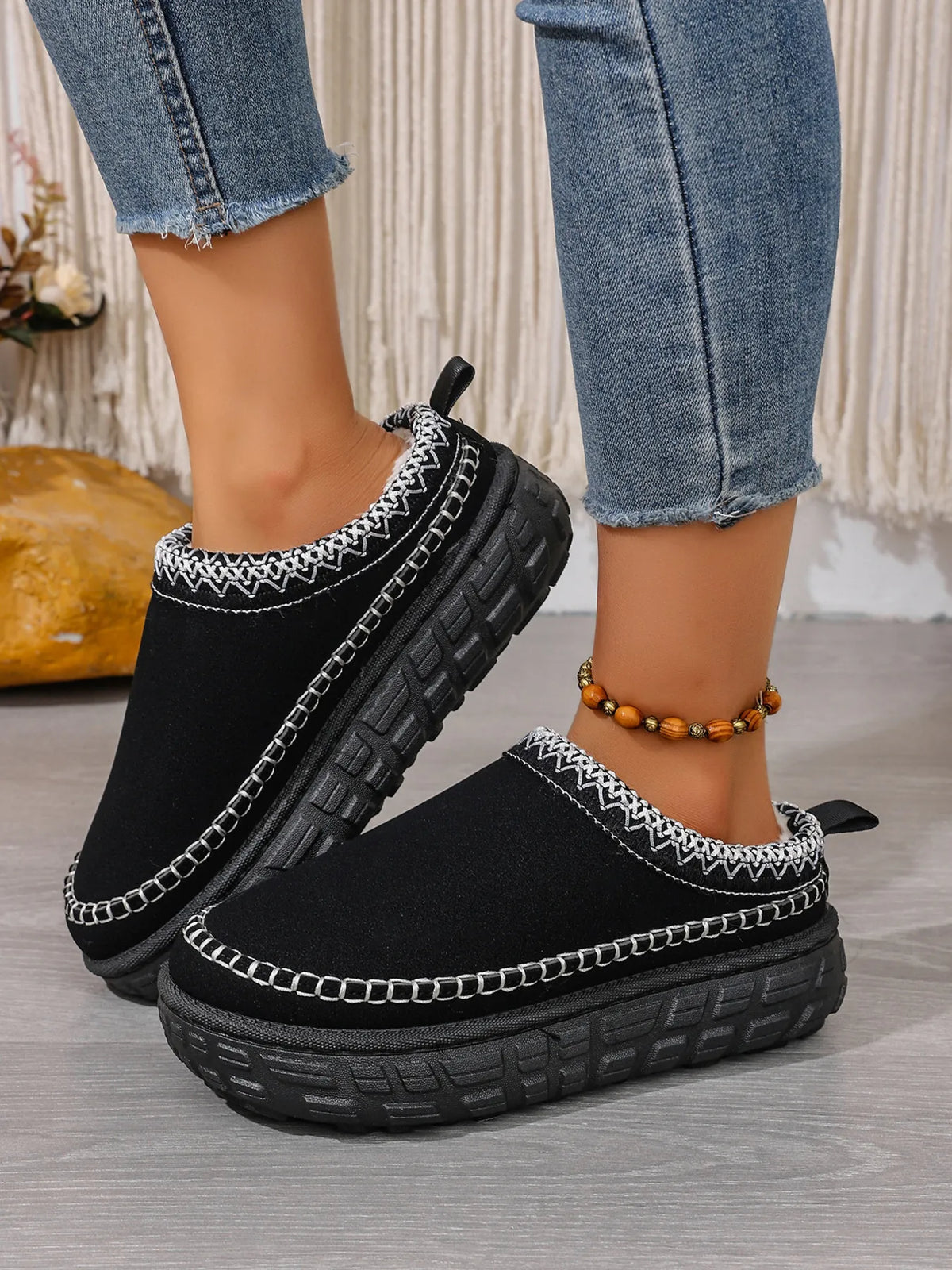 Embroidered Trim Round Toe Platform Boots - Ladyez