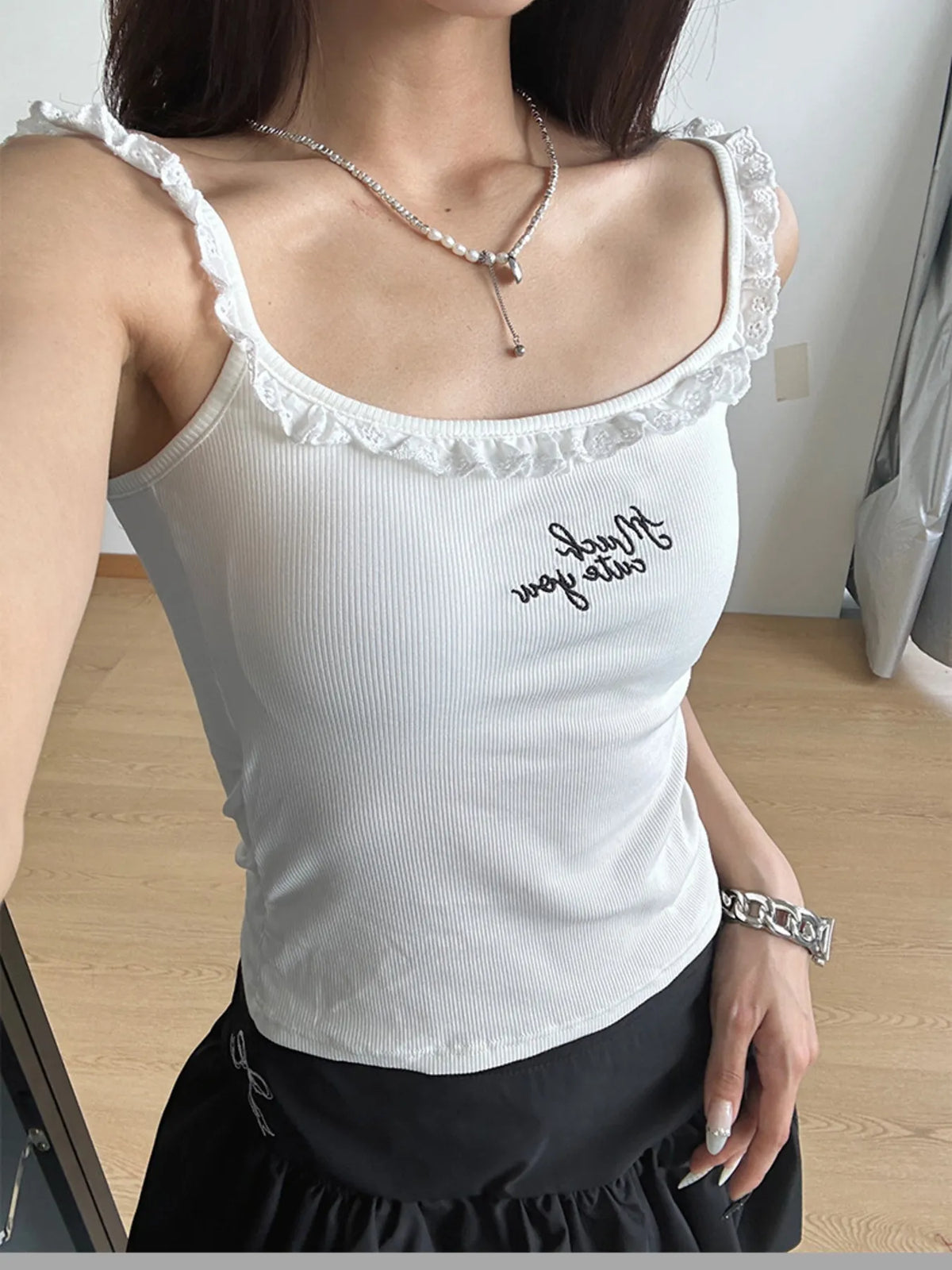 Lace Detail Scoop Neck Cami - Ladyez