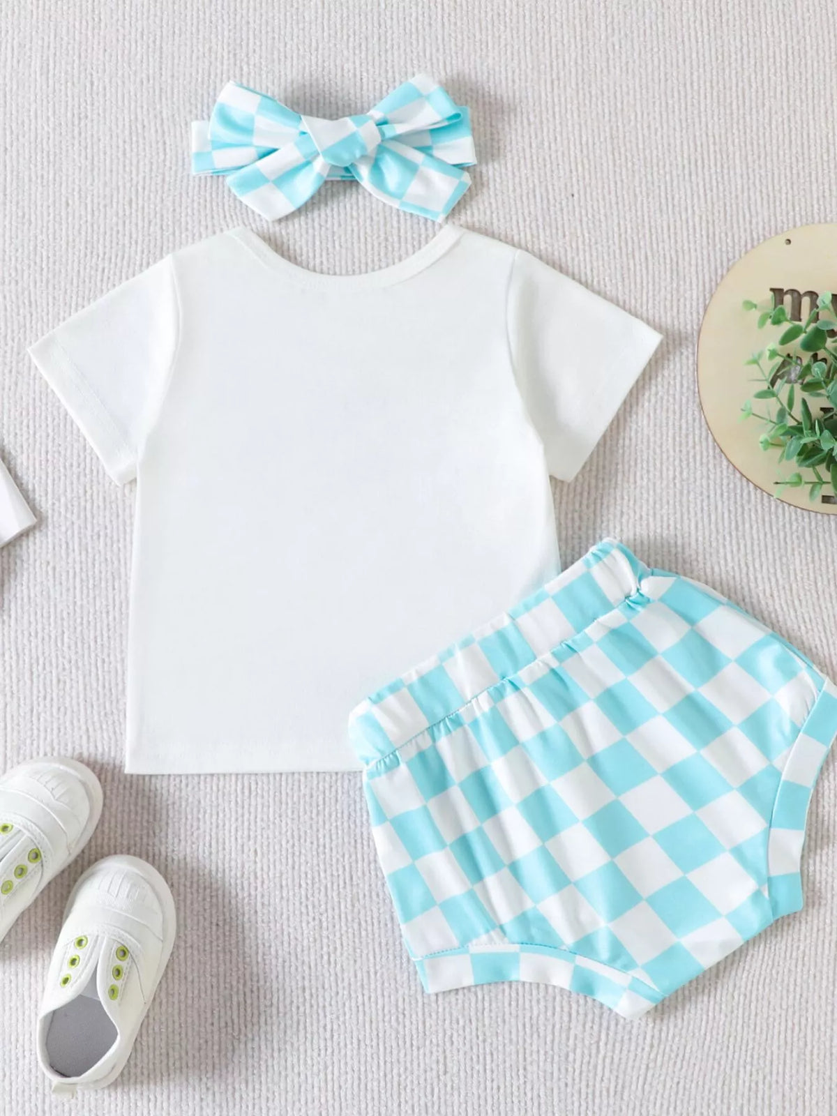 Children's Mama Graphic Tee and Leopard Shorts Set with Headband