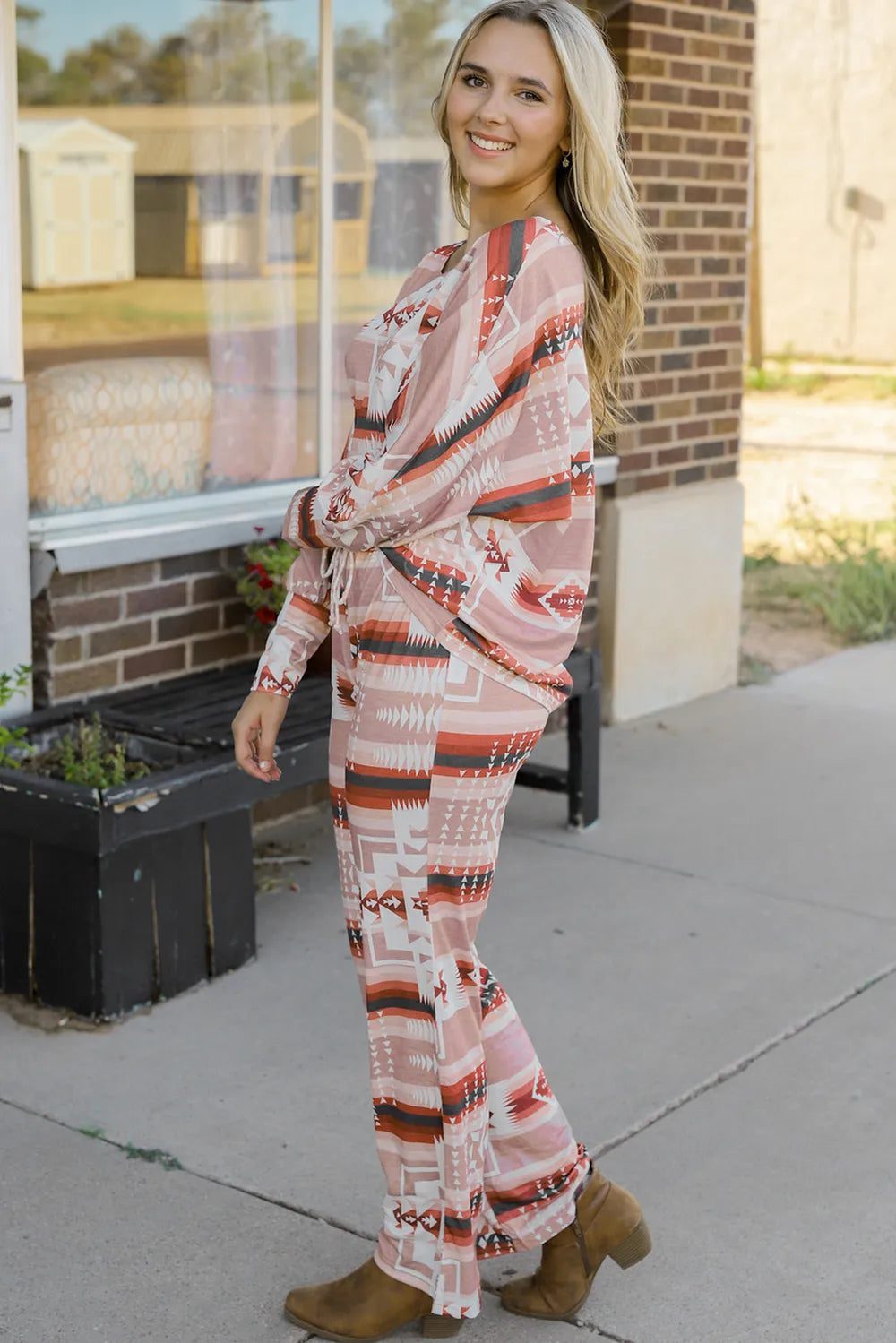 Geometric Top and Drawstring Pants Lounge Set - Ladyez