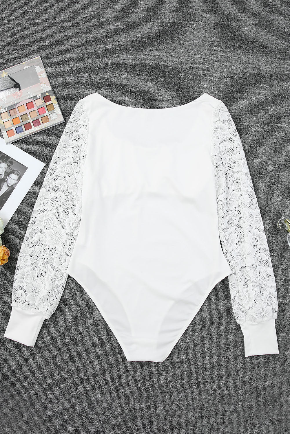 Lace Detail Scoop Neck Long Sleeve Bodysuit - Ladyez