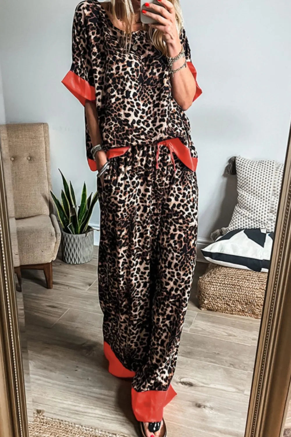 Contrast Trim Leopard Round Neck Top and Pants Lounge Set - Ladyez