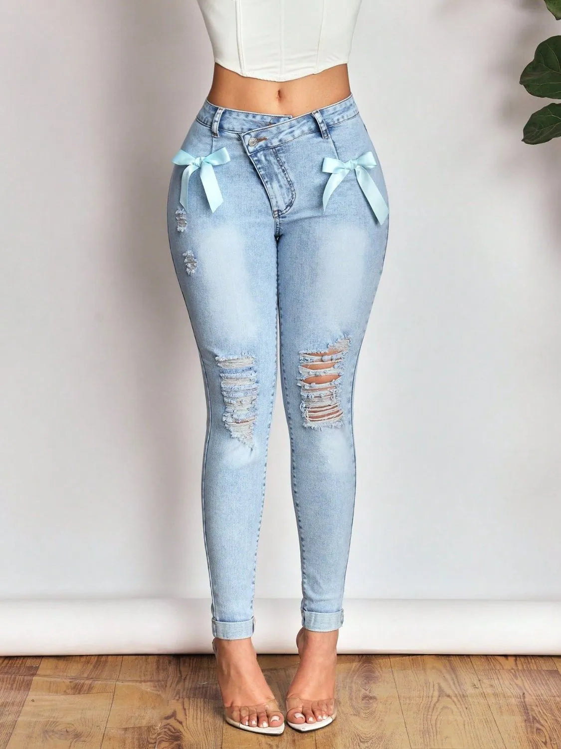 Bow Distressed Skinny Jeans - Ladyez