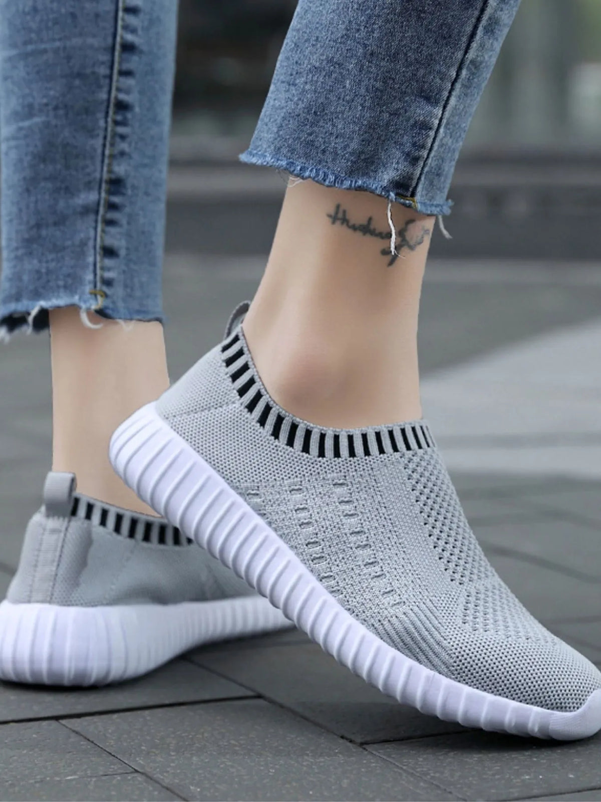 Breathable Mesh Round Toe Slip-Ons - Ladyez