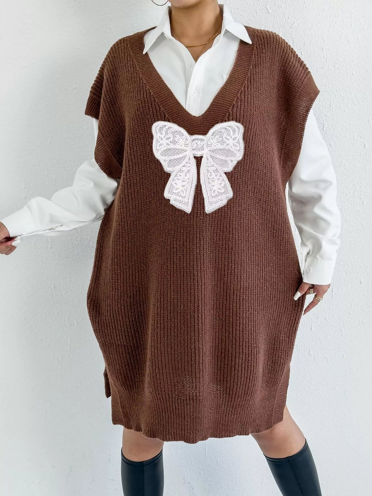 Embroidered Bow V-Neck Sweater Vest