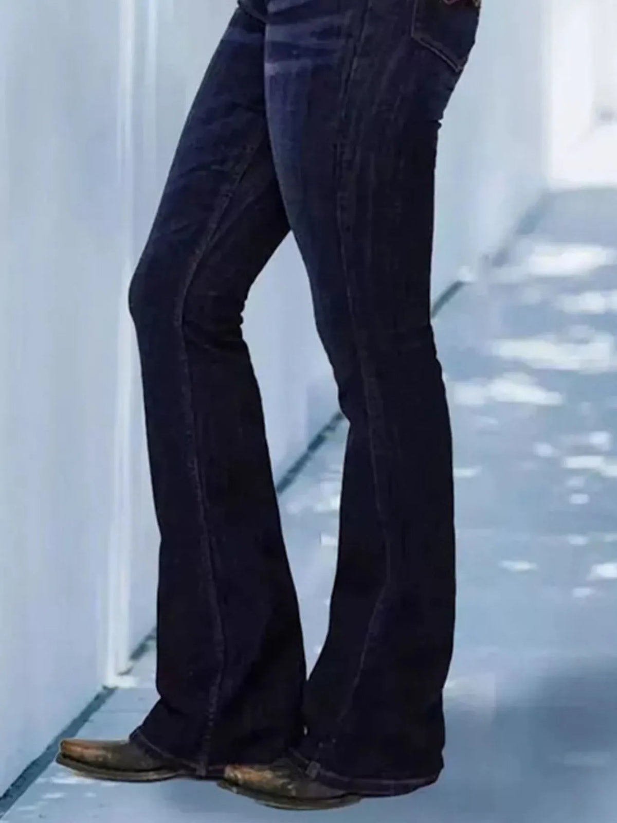 Full Size Wash Flare Jeans with Pockets Plus Size - Ladyez
