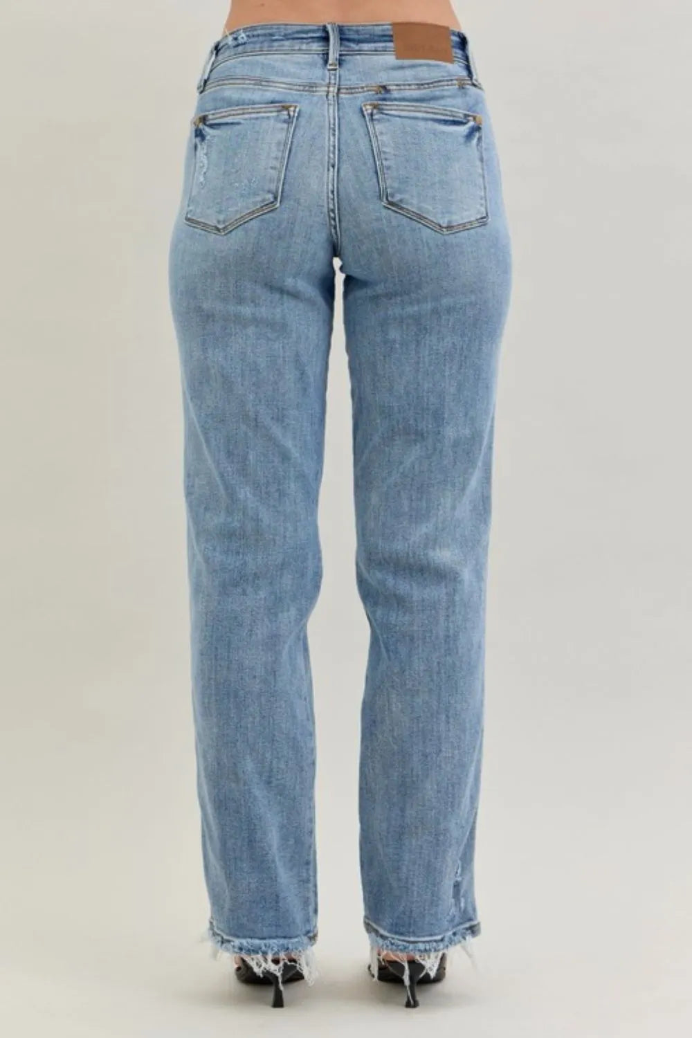 Judy Blue Frayed Hem Cell Phone Pocket Dad Jeans - Ladyez