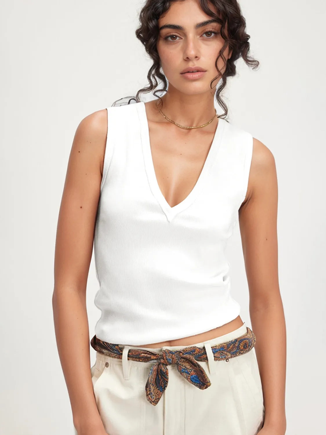 Solid V-Neck Tank - Ladyez