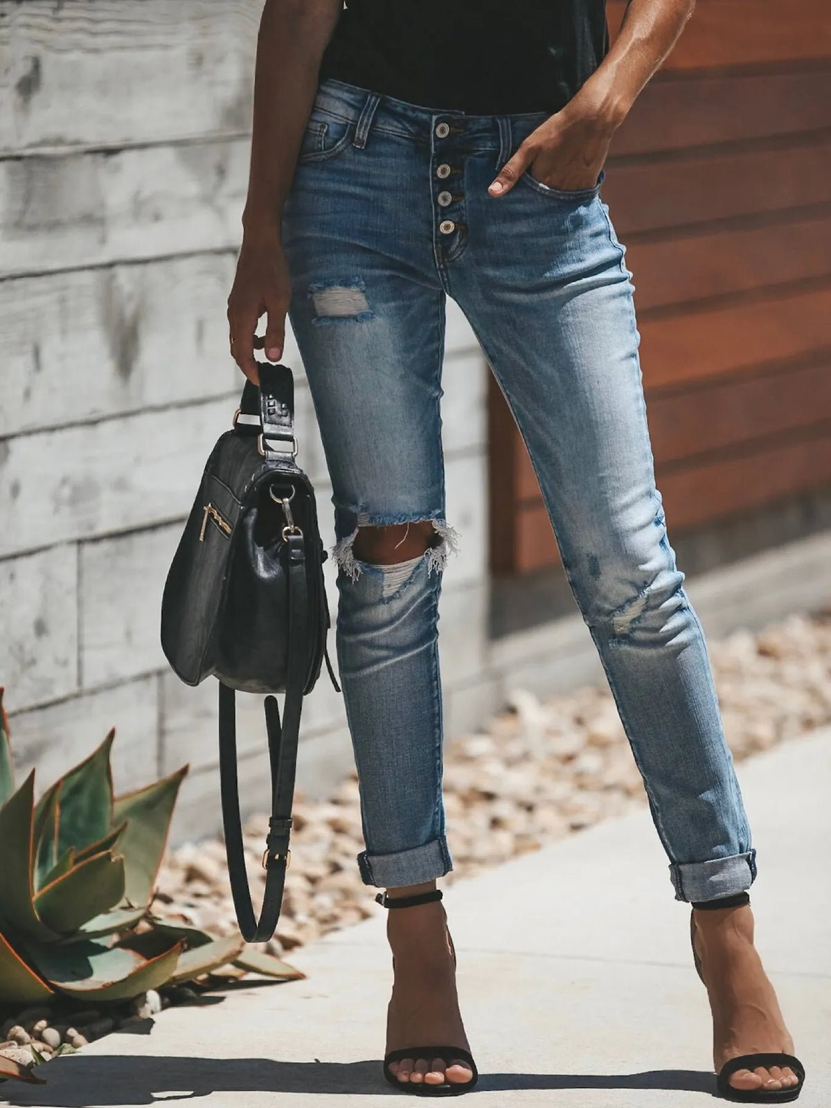 Distressed Button-Fly Skinny Jeans - Ladyez