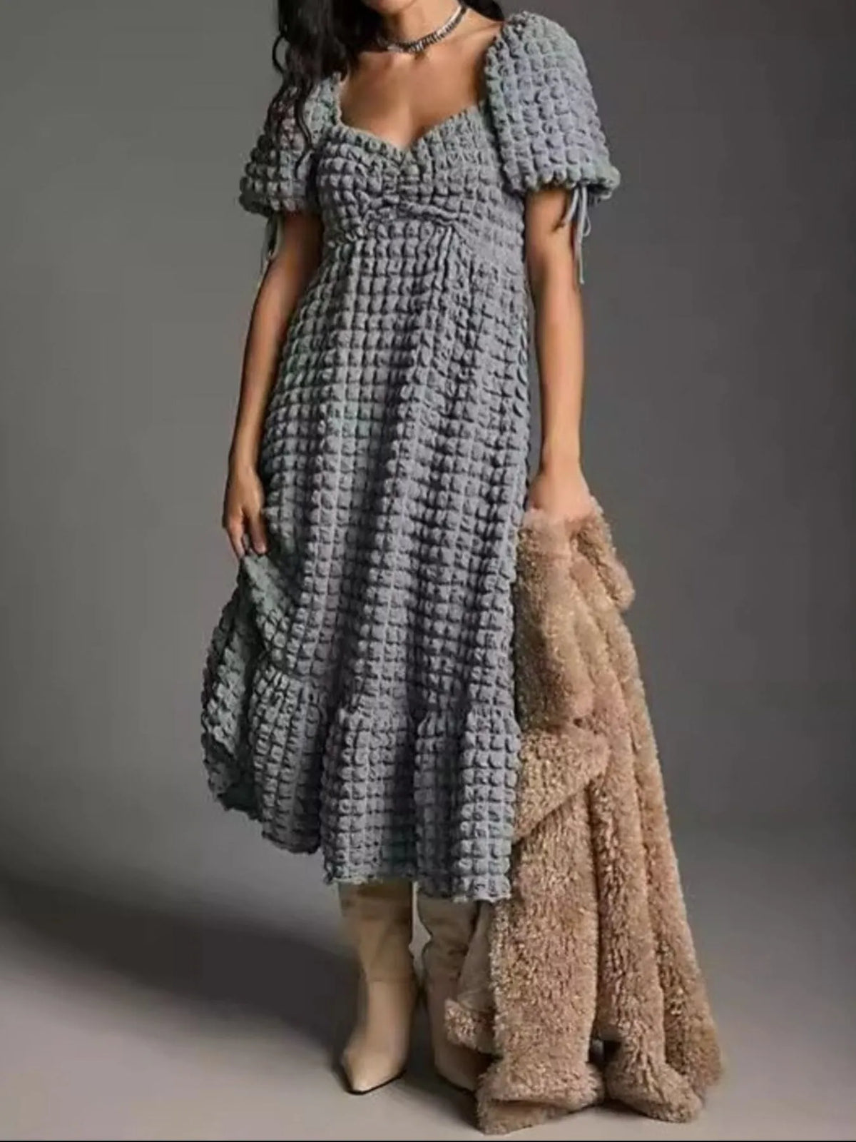 Textured Sweetheart Neck Short Sleeve Dress