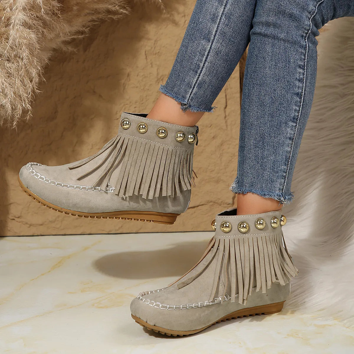 Round Toe Platform Boots - Ladyez