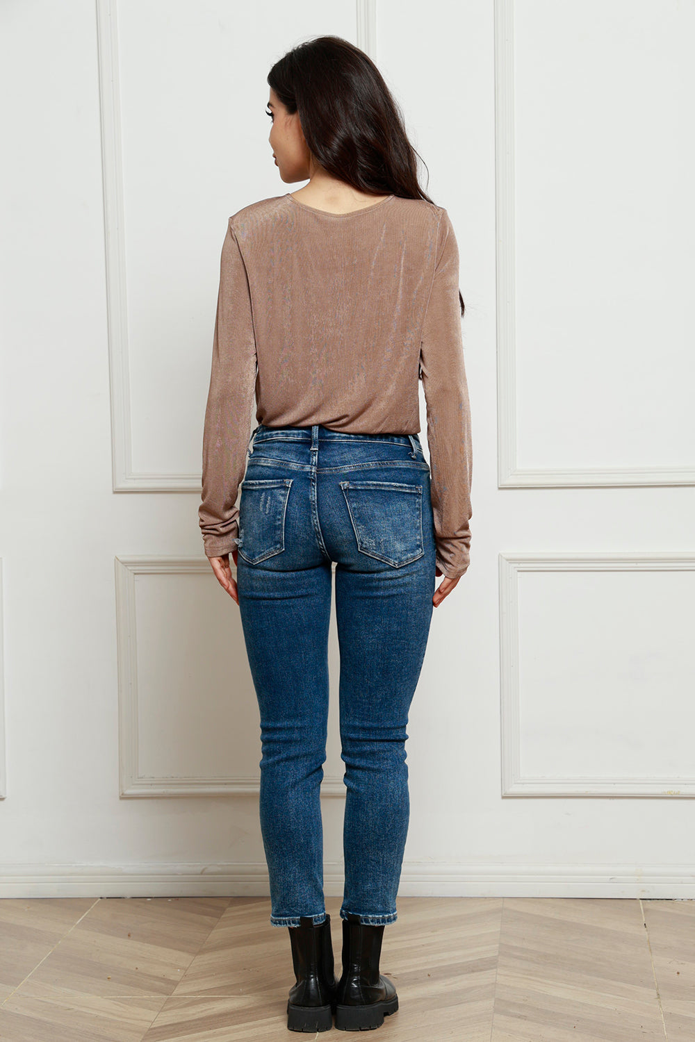 V-Neck Long Sleeve Bodysuit - Ladyez