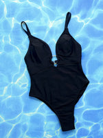 Crisscross Spaghetti Strap Plunge One-Piece Swimwear - Ladyez