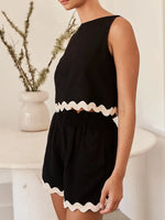 Contrast Trim Round Neck Tank and Shots Set