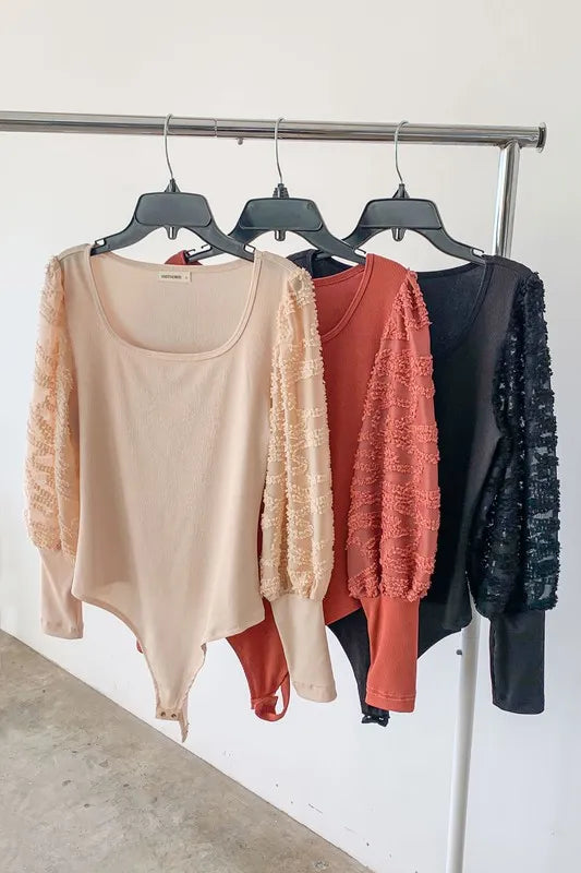 And The Why Textured Puff Sleeve Bodysuit - Ladyez