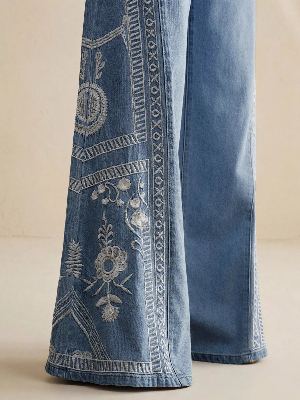 Embroidered Wide-Leg Drawstring Jeans