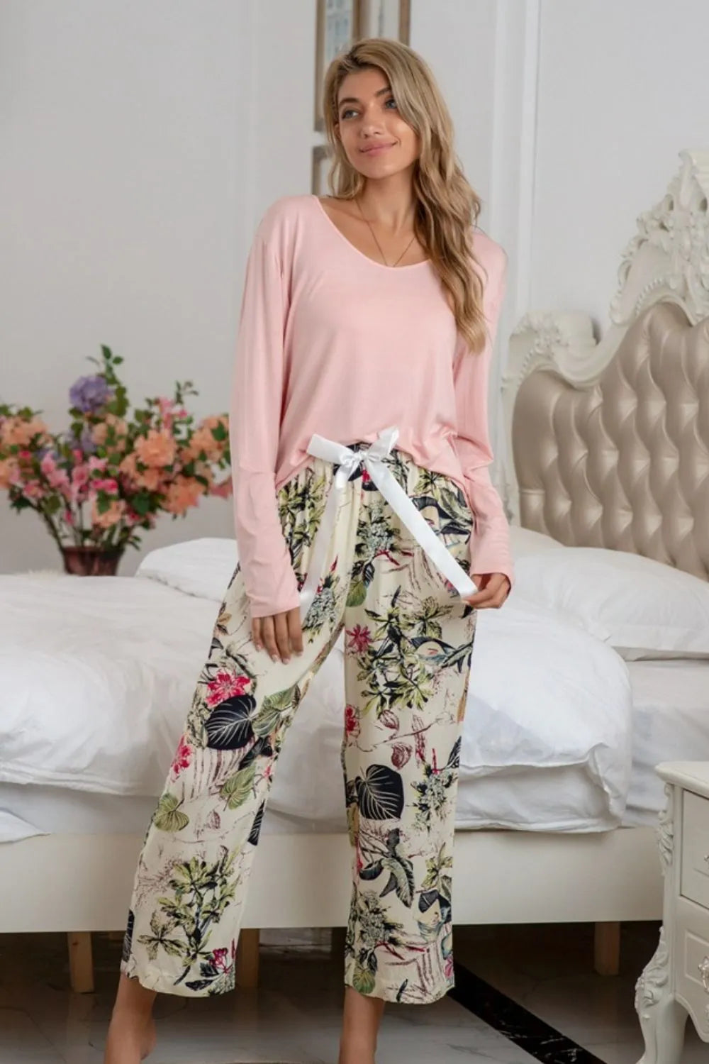 Round Neck Top and Printed Pants Lounge Set - Ladyez