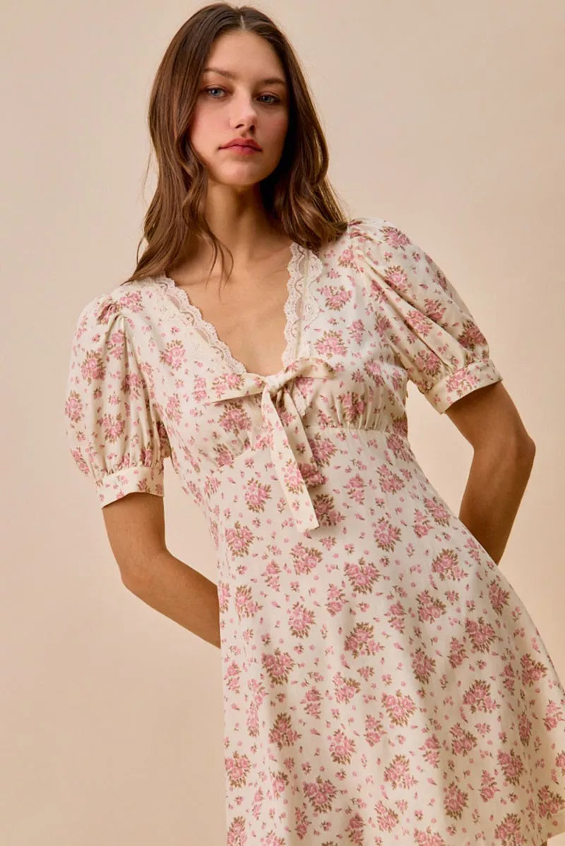 SO ME Floral Lace TrimedShort Sleeves Mini Dress