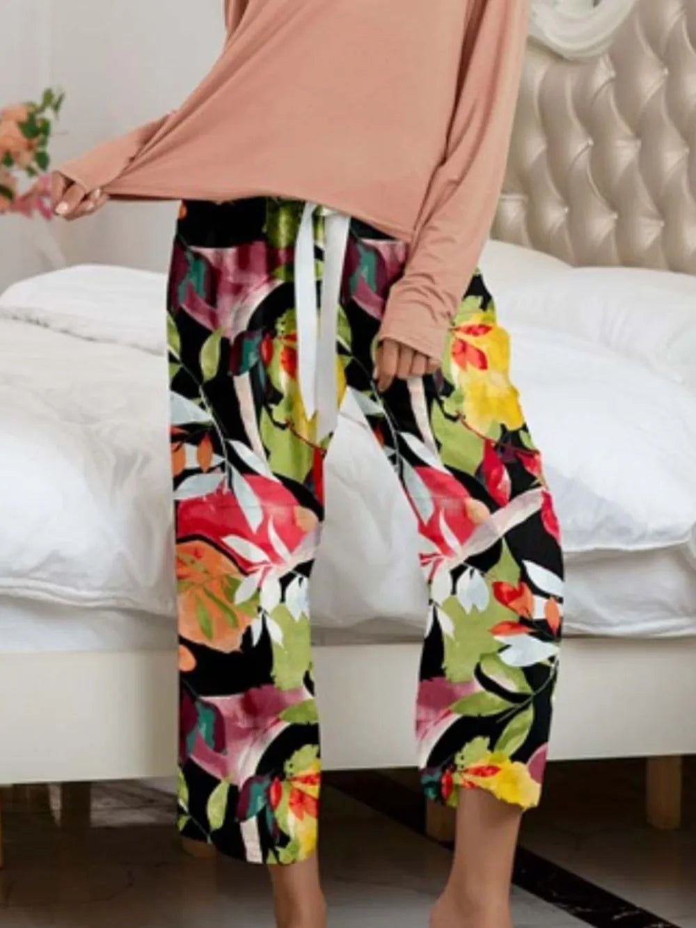 Round Neck Top and Printed Pants Lounge Set - Ladyez