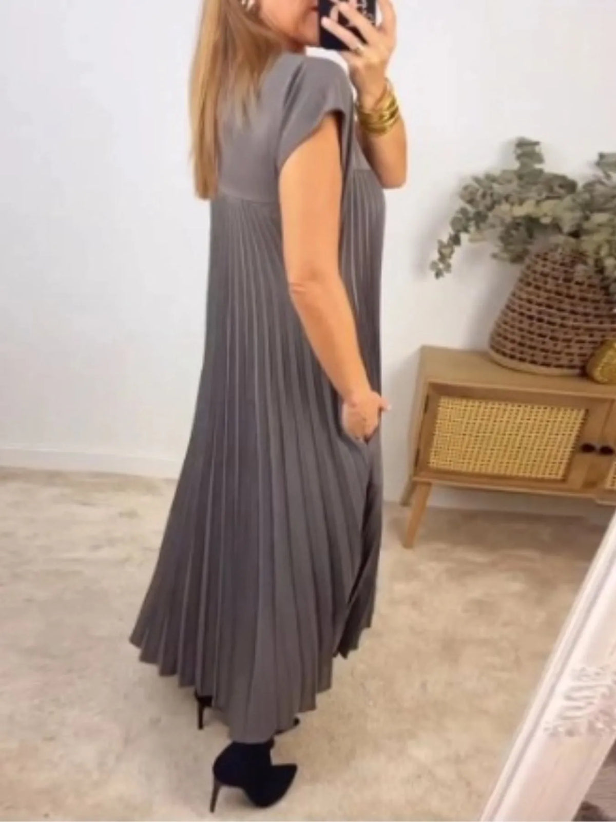 Full Size Pleated Round Neck Maxi Dress Plus Size - Ladyez