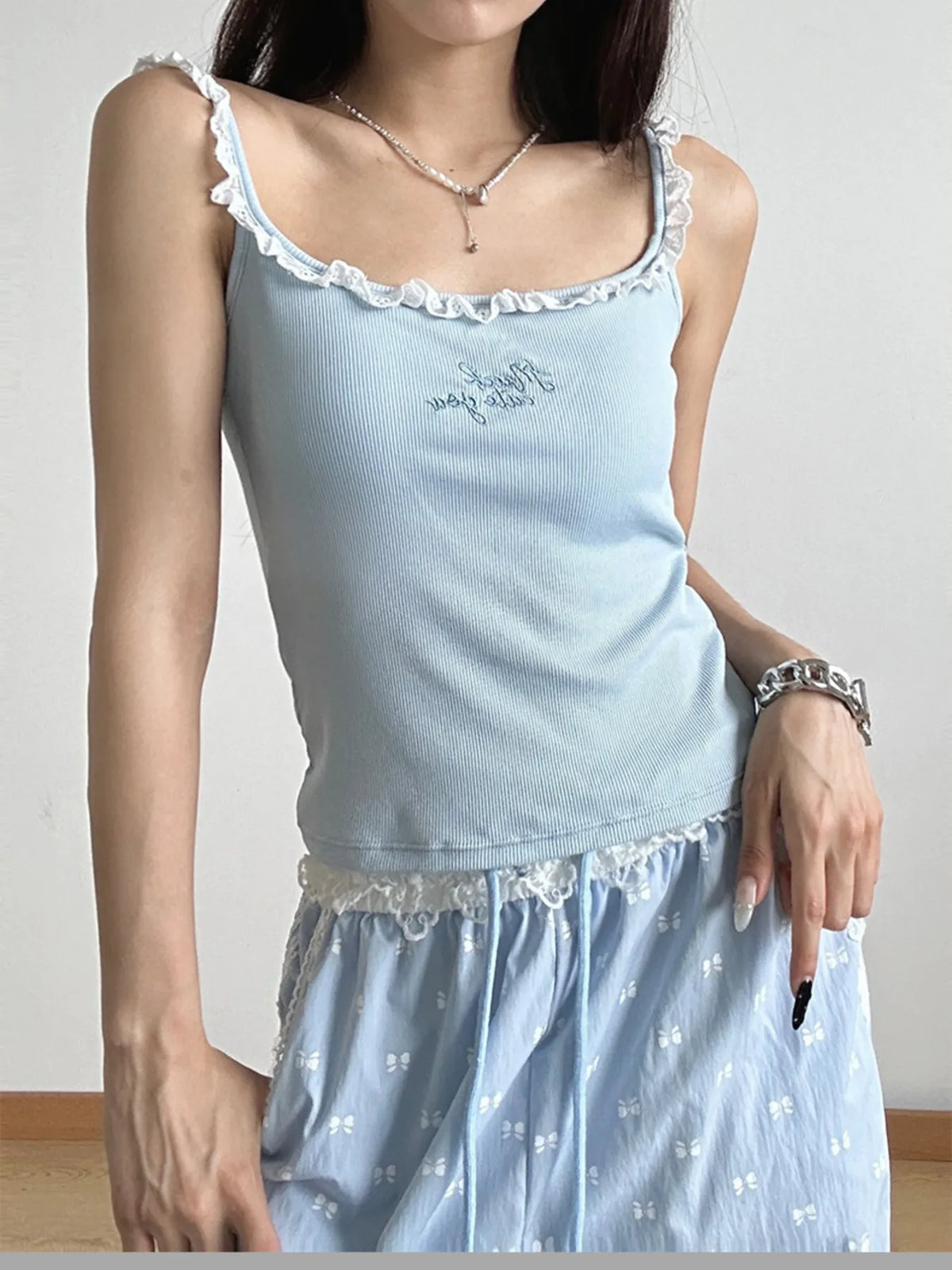 Lace Detail Scoop Neck Cami - Ladyez