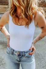 Scoop Neck Sleeveless Bodysuit - Ladyez