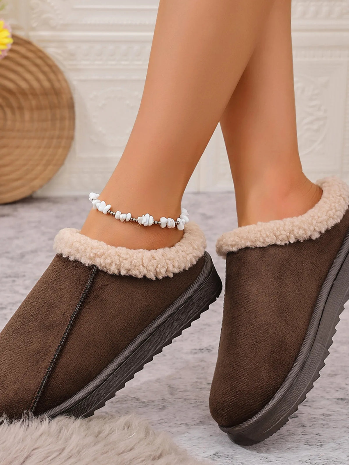 Cozy Faux Fur Lined Slippers - Ladyez