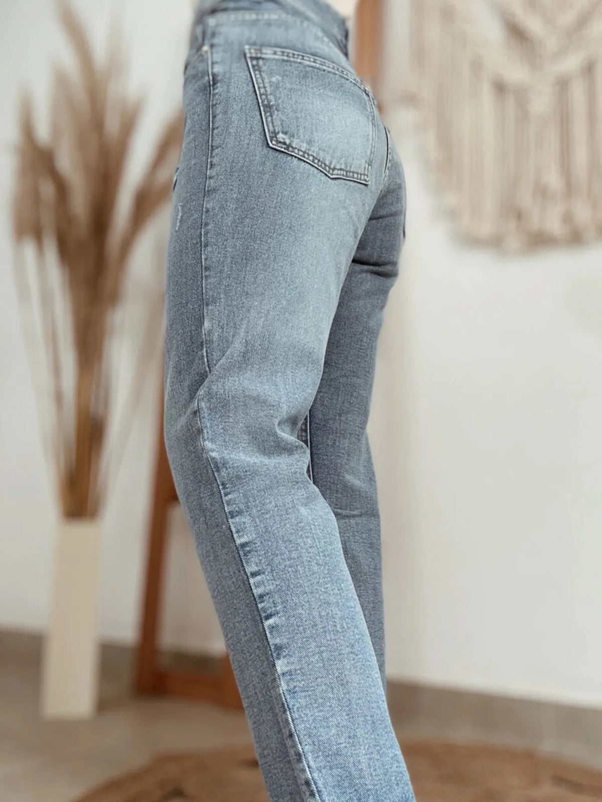 Distressed Ankle-length Straight Jeans - Ladyez