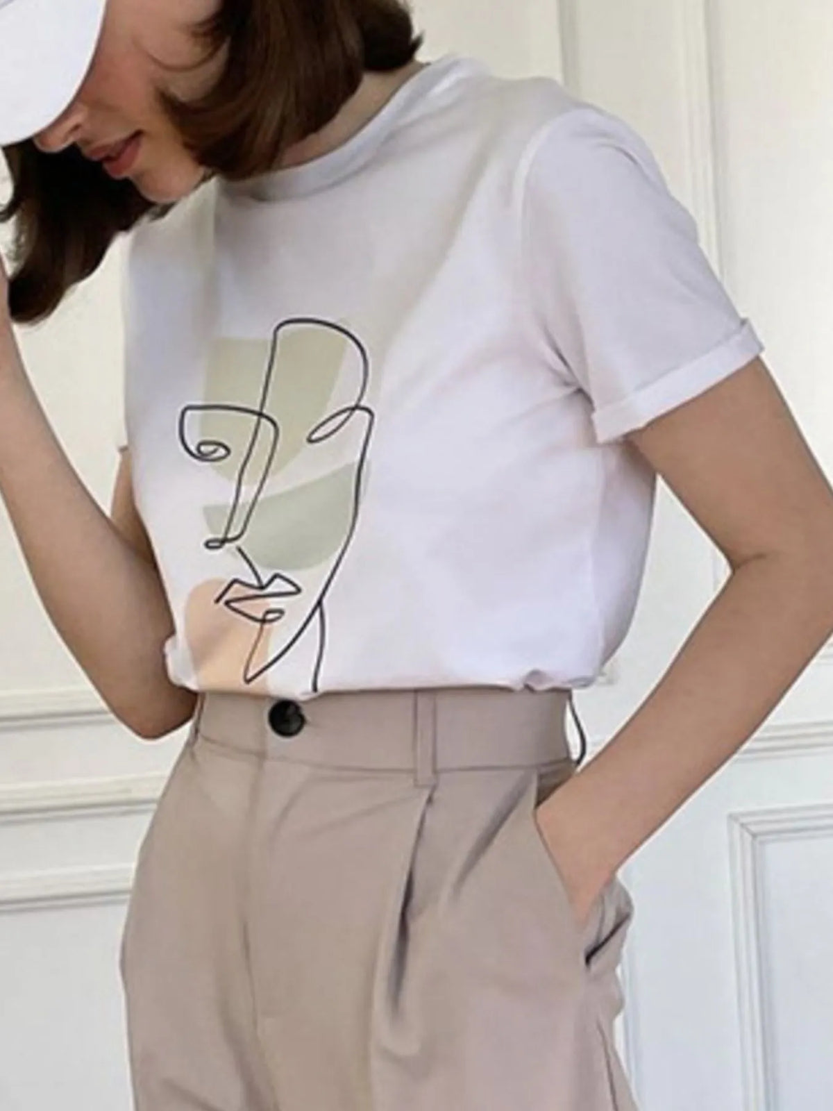 Abstract Face Graphic Casual Round Neck T-Shirt