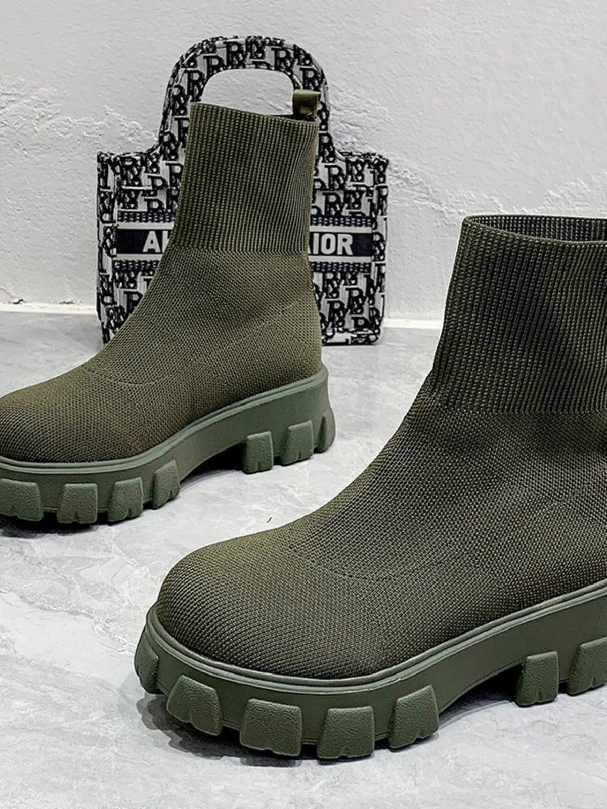 Round Toe Platform Boots - Ladyez