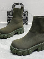 Round Toe Platform Boots - Ladyez