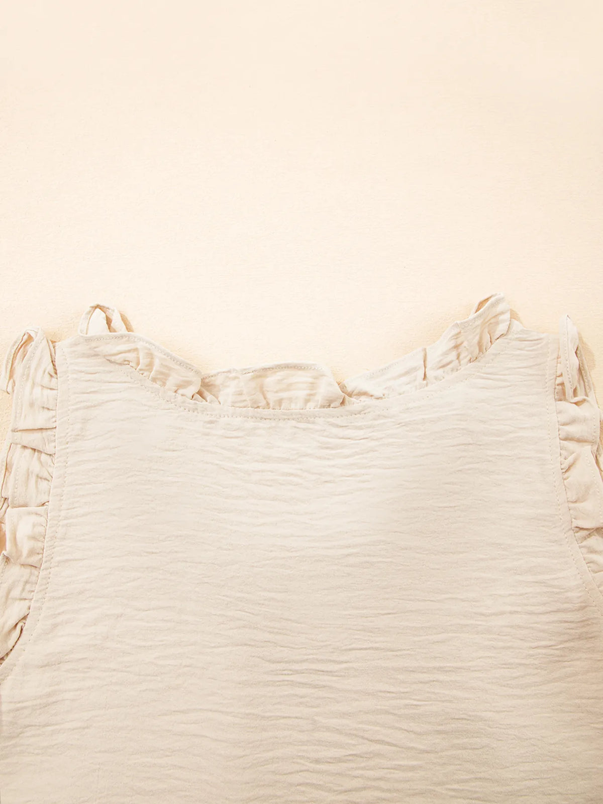 Texture Ruffle Trim V-Neck Tank Top - Ladyez