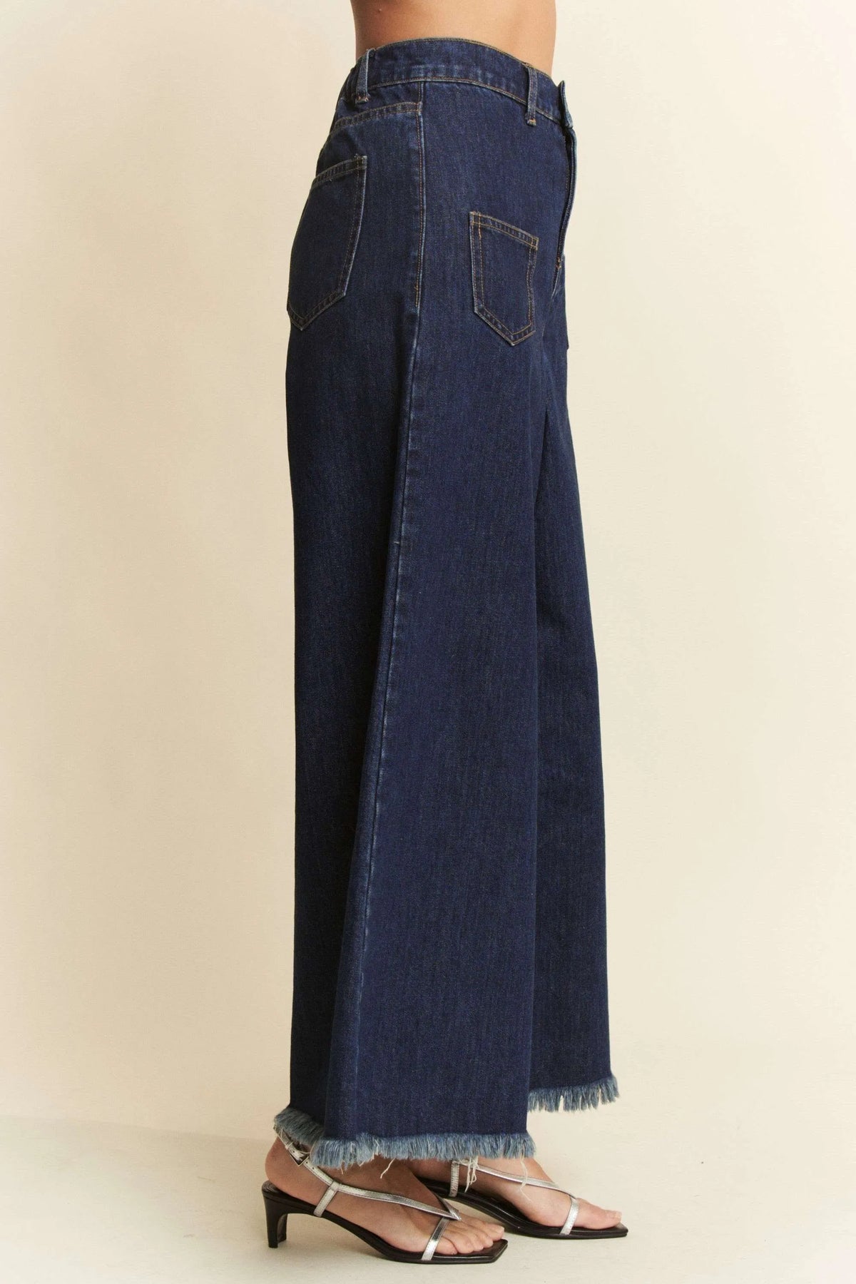Davi & Dani Patch Pocket Wide Leg Culotte Jeans - Ladyez