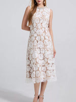 Pearl Neckline Sleeveless Lace Dress
