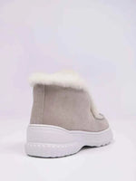 Ana Sneakers: Comfort and Style perfected.