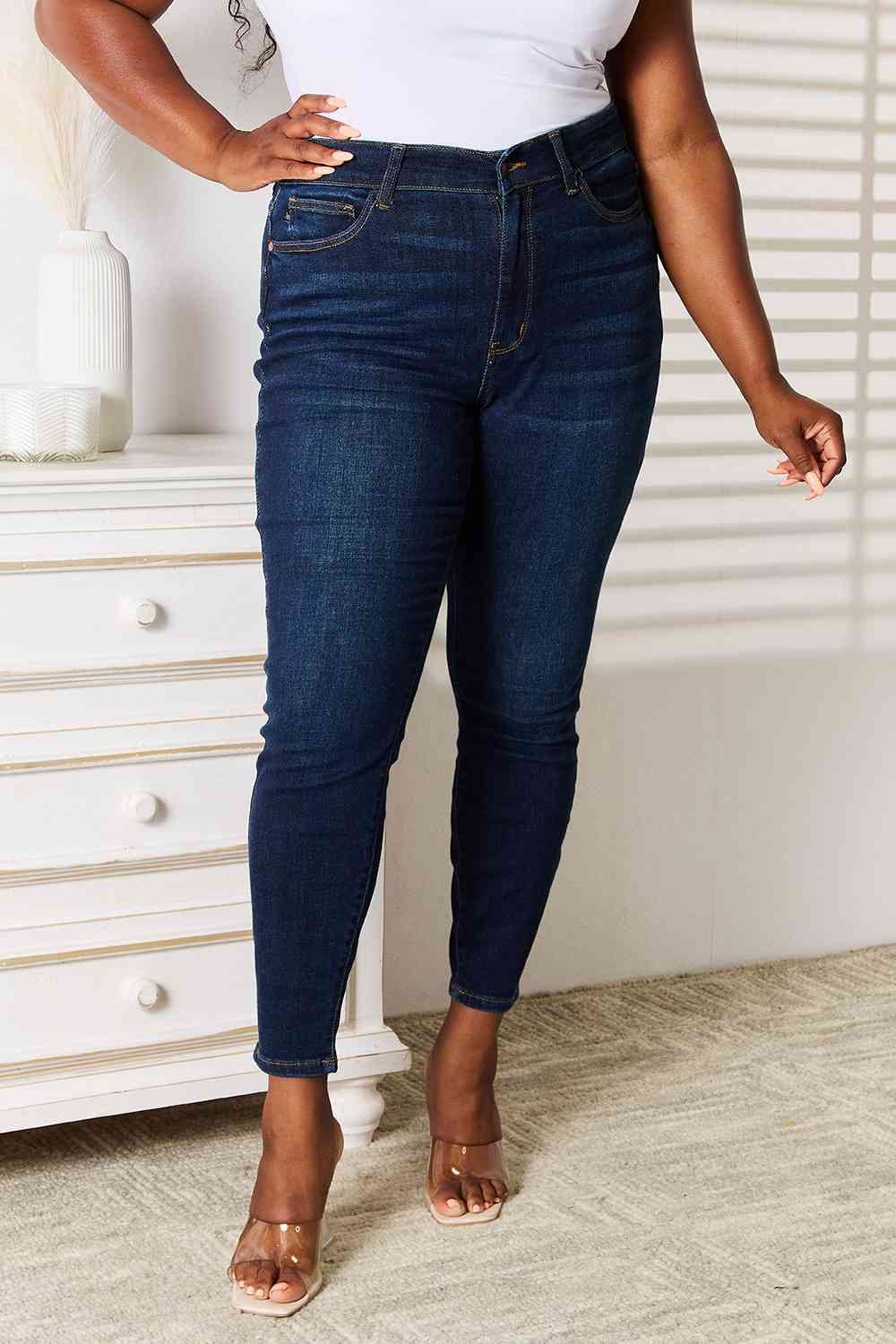 Judy Blue Full Size Skinny Jeans with Pockets - Ladyez