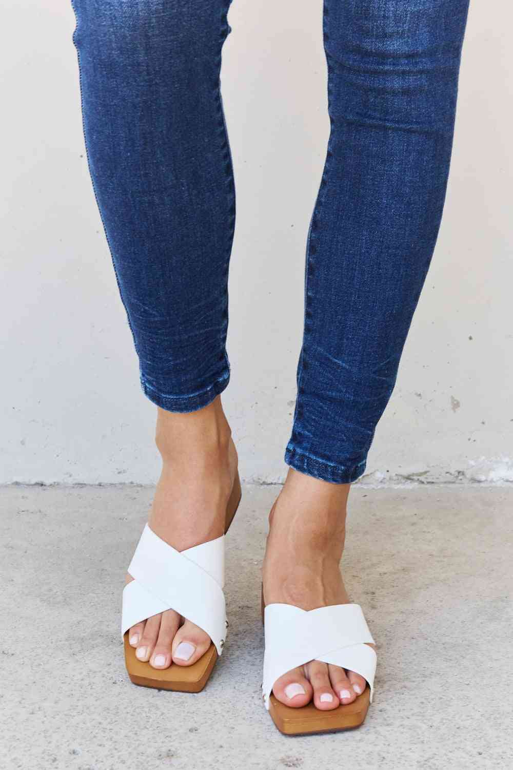 Weeboo Step Into Summer Criss Cross Wooden Clog Mule in White - Ladyez
