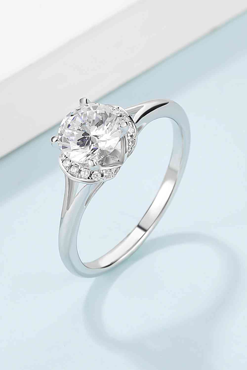 1 Carat Moissanite 925 Sterling Silver Split Shank Ring - Ladyez