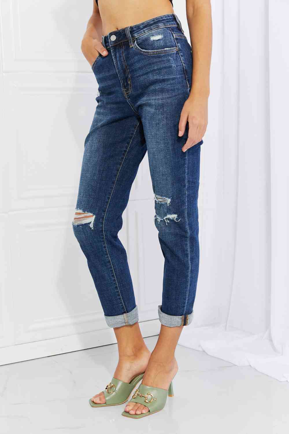 Vervet by Flying Monkey Full Size Distressed Cropped Jeans with Pockets - Ladyez