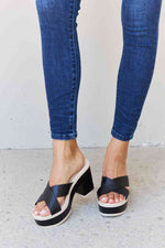 Weeboo Cherish The Moments Contrast Platform Sandals in Black - Ladyez