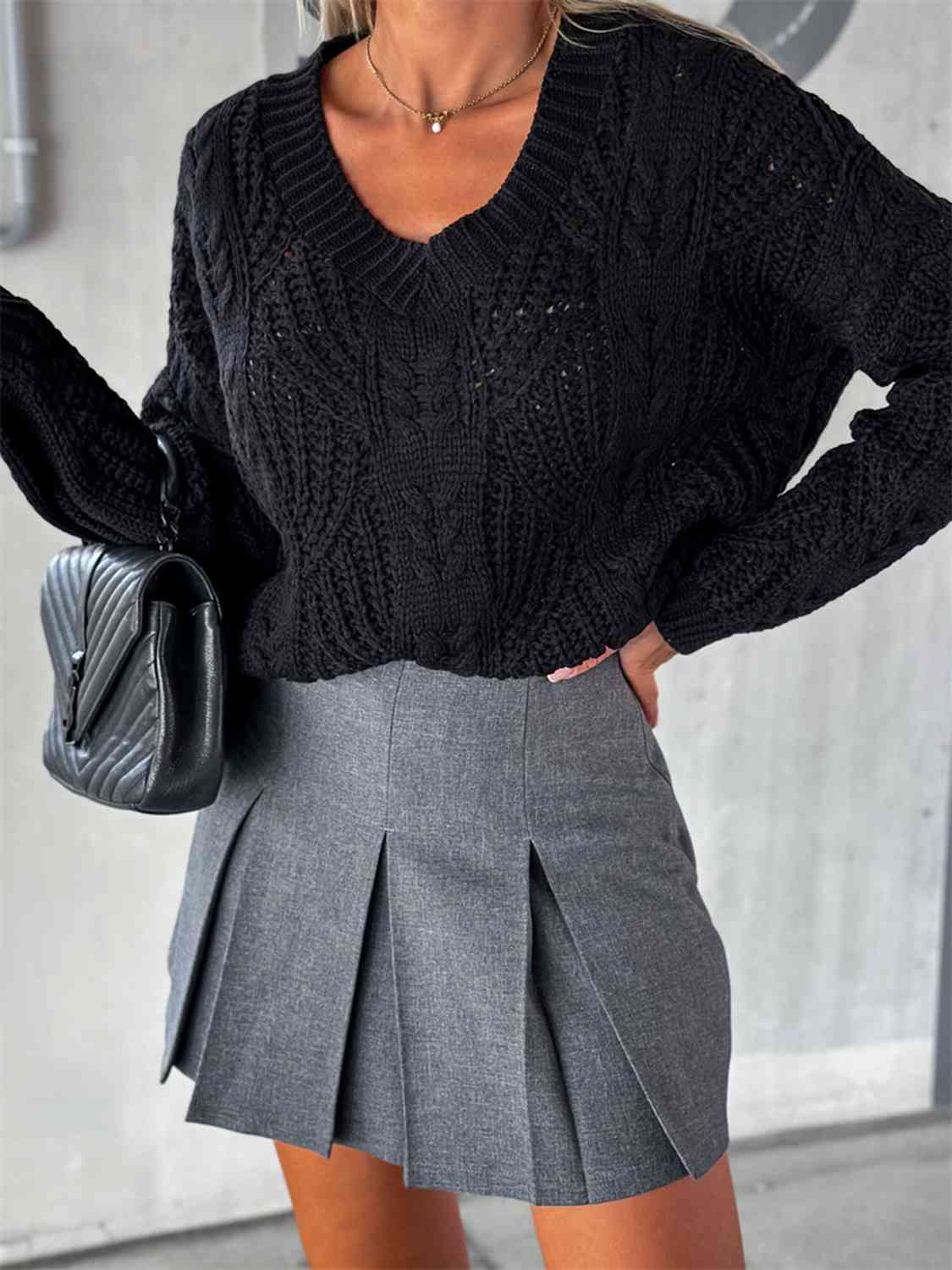 V-Neck Cable-Knit Long Sleeve Sweater - Ladyez