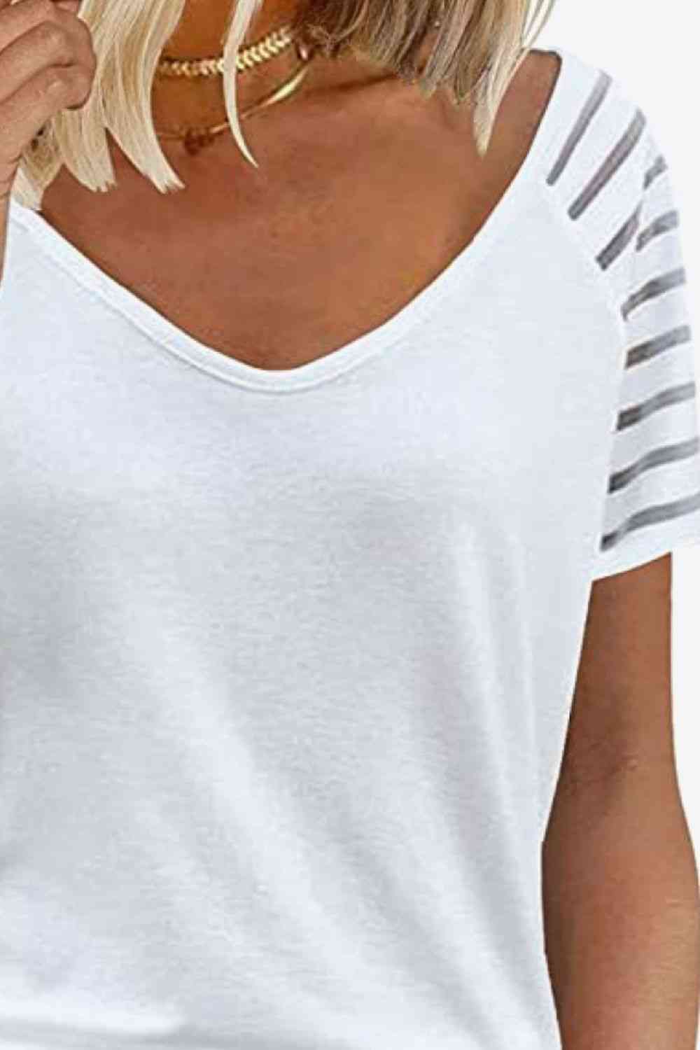 V-Neck Raglan Sleeve Tee - Ladyez