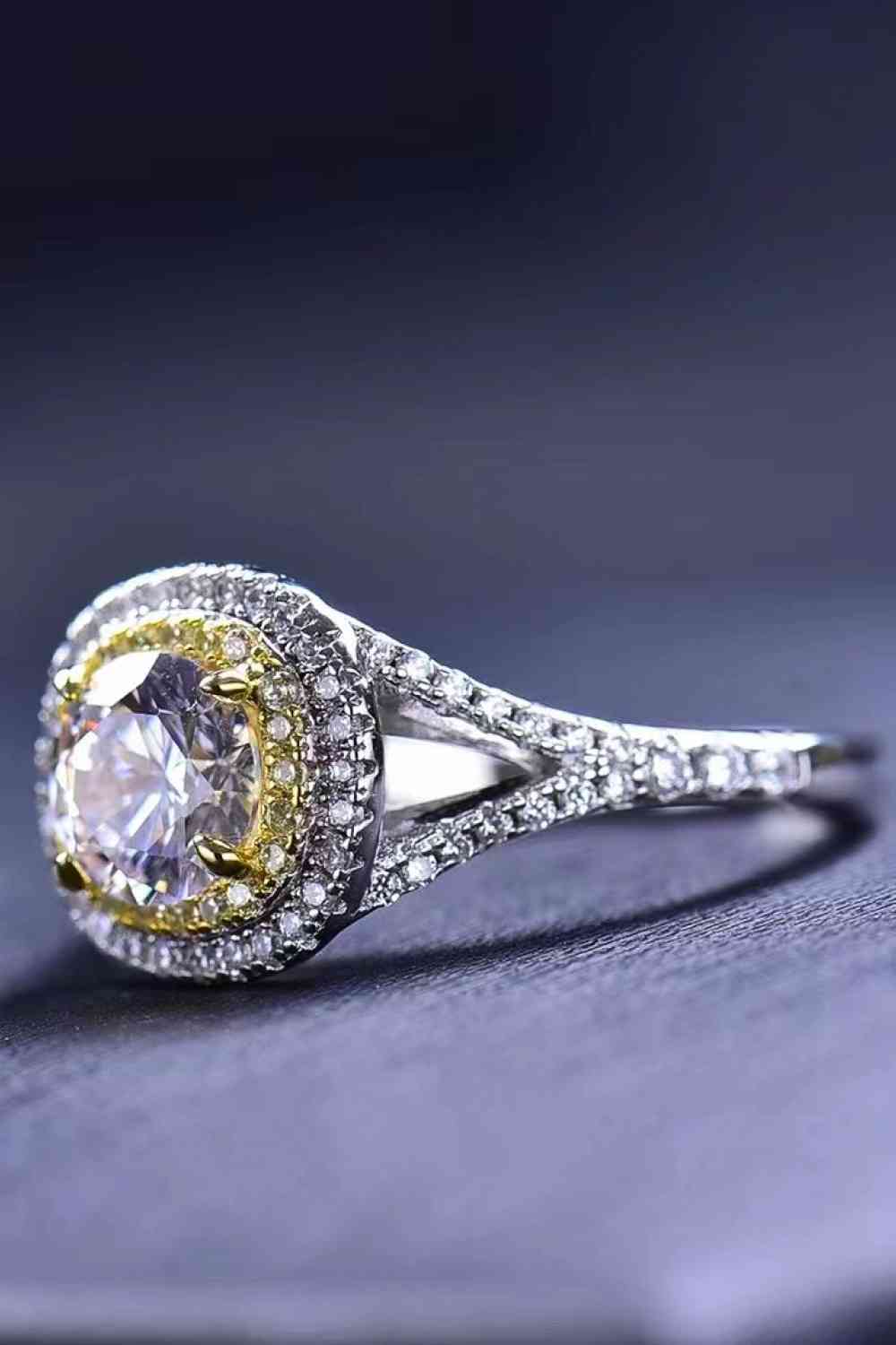 Two-Tone 1 Carat Moissanite Ring - Ladyez