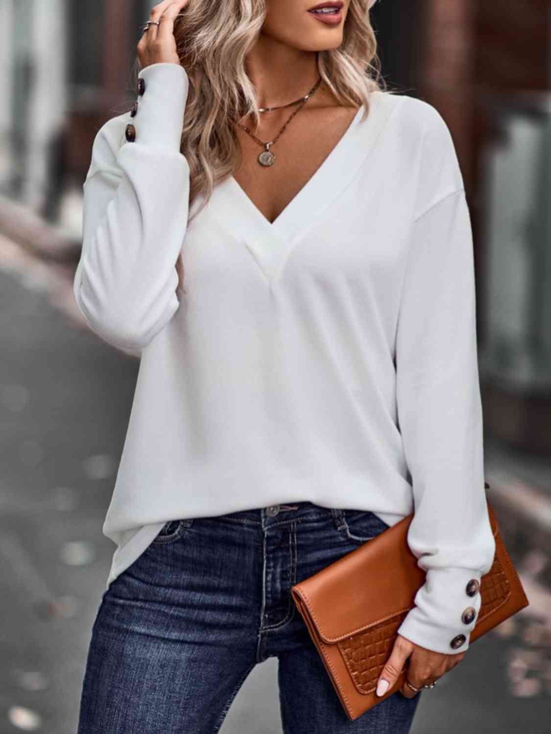 V-Neck Long Sleeve Top - Ladyez