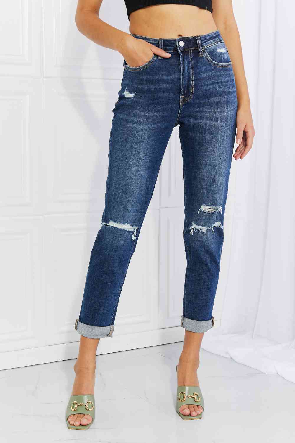Vervet by Flying Monkey Full Size Distressed Cropped Jeans with Pockets - Ladyez
