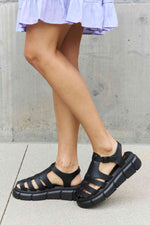 Qupid Platform Cage Stap Sandal in Black - Ladyez